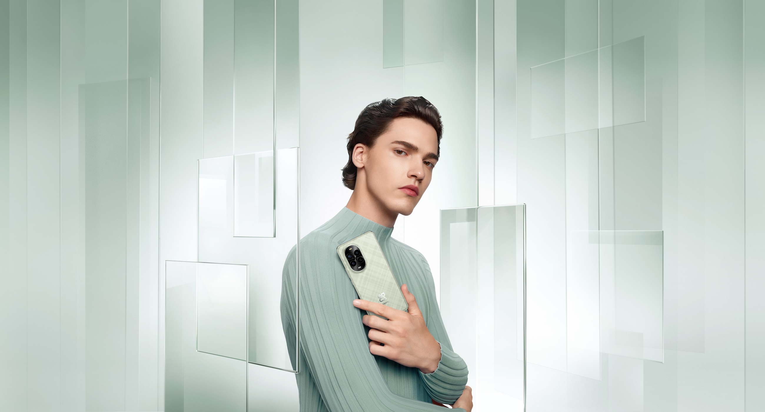 HUAWEI nova 13 Pro: Dual Selfie AI, Desain Gaya Cuma Rp7,9 Juta